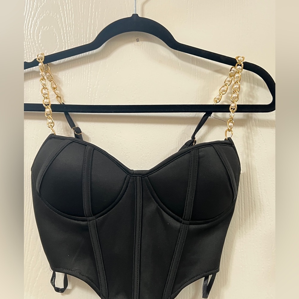 Black corset with pearl straps